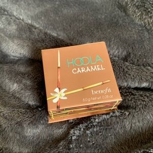 Benefit Hoola Caramel Bronzer